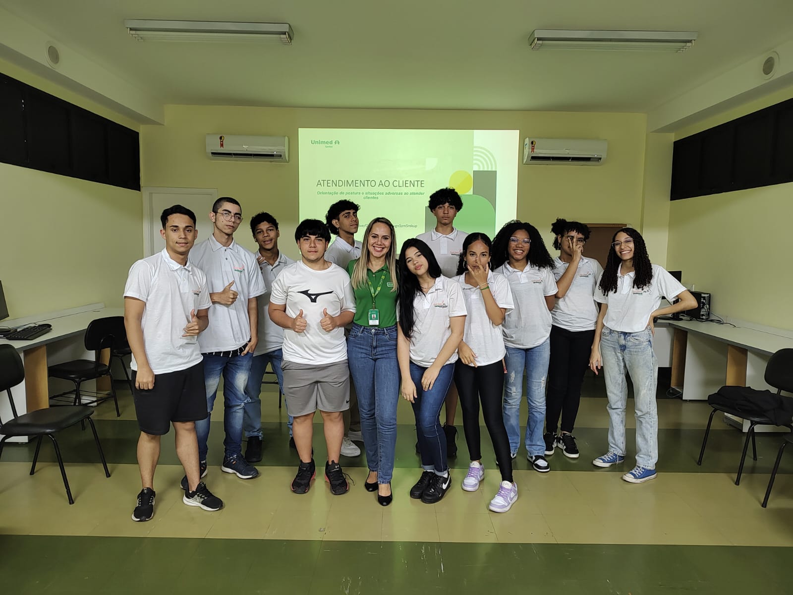 Escola Unimed Santos realiza formatura de jovens capacitados para o mercado de trabalho